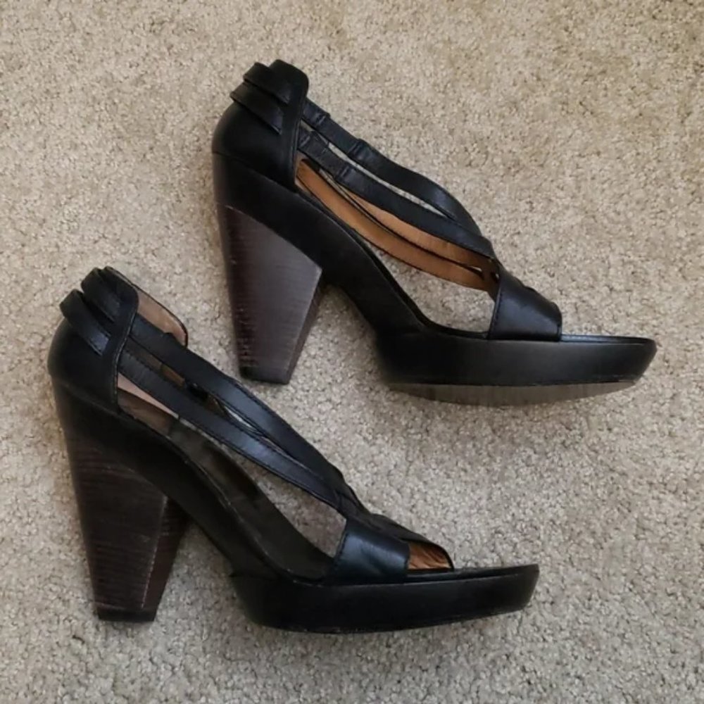 Givenchy strappy Geometric Wedge Heels - Picture 2 of 8